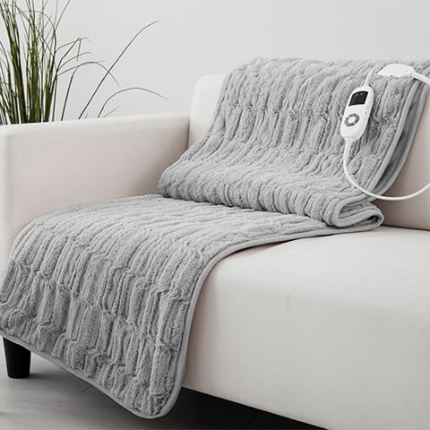 Deluxe Faux Fur Heated Blanket